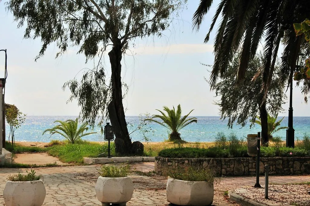 Seaside Studios Paralia Dionysiou Apartment